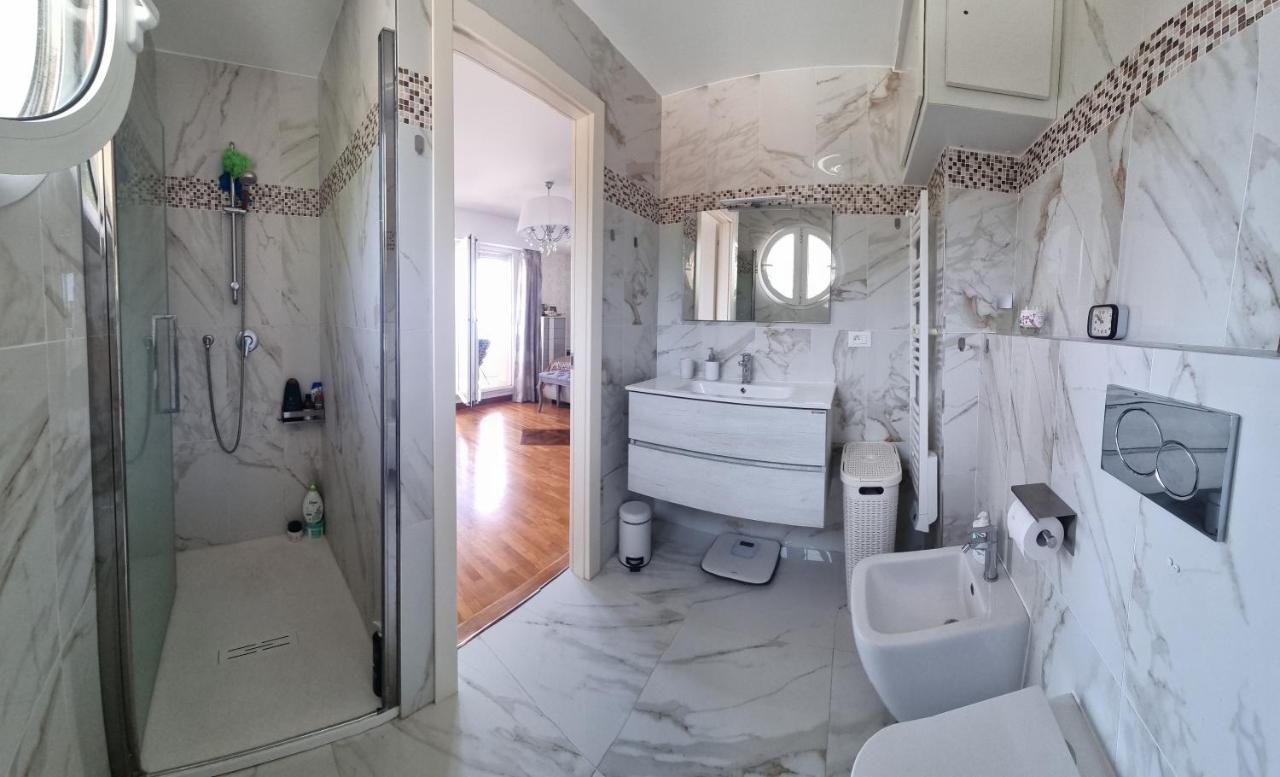 Dernier Etage D'Une Maison Roquebrune-Cap-Martin Exterior foto